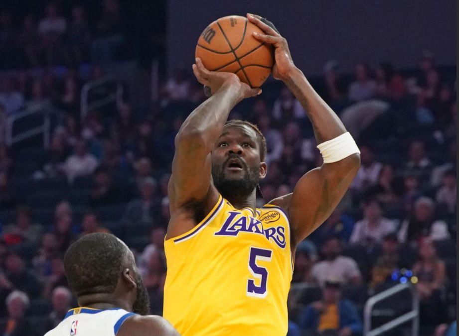 Ayton spricht über das Matchup: Es fühlt sich an, als würde man gegen ein Monster kämpfen. Um ihn zu bewachen, muss das gesamte Team zusammenarbeiten.