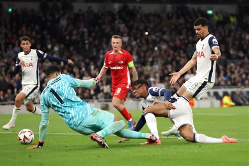 Tottenham Hotspur gegen Alkmaar