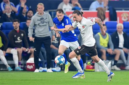Schalke 04 gegen SV Elversberg