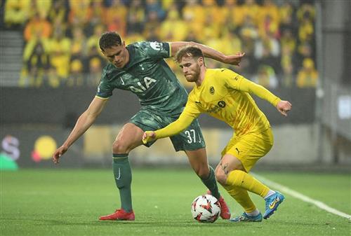Bodo Grimmt gegen Tottenham Hotspur