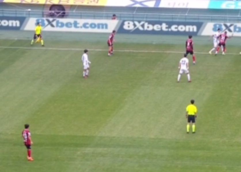 Koreanische K-League-Halbzeit: Kim Gun-hee punktet mit einem Schwung, Gangwon führt vorübergehend zum 1:0 für Seoul
