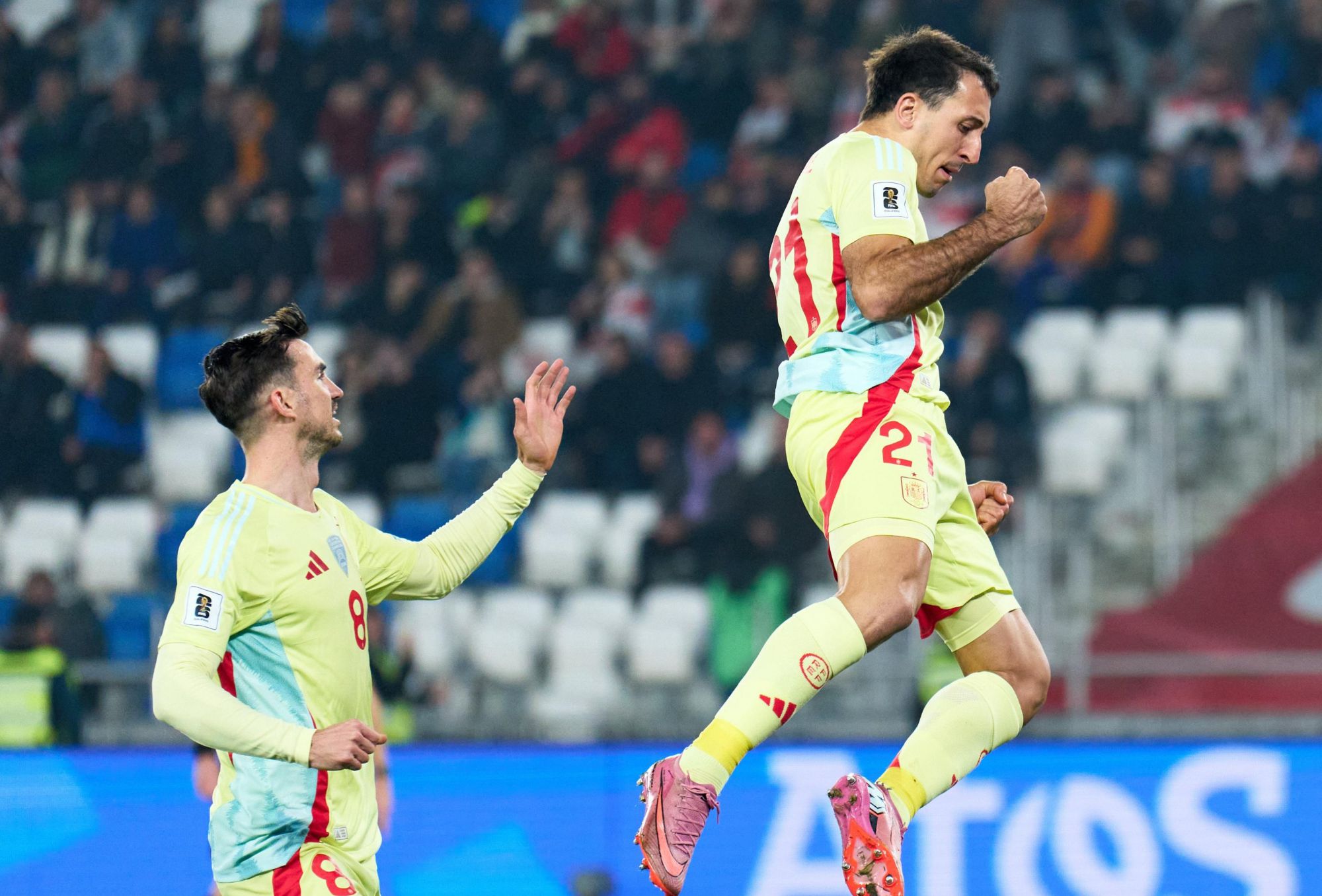 Mit einem 4:0-Sieg gegen Georgien stellte Spanien mit 30 aufeinanderfolgenden ungeschlagenen Spielen in offiziellen Wettbewerben einen Rekord in der Mannschaftsgeschichte auf